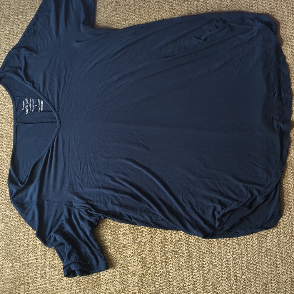 Torrid 3X Navy Super Soft Knits split side tee